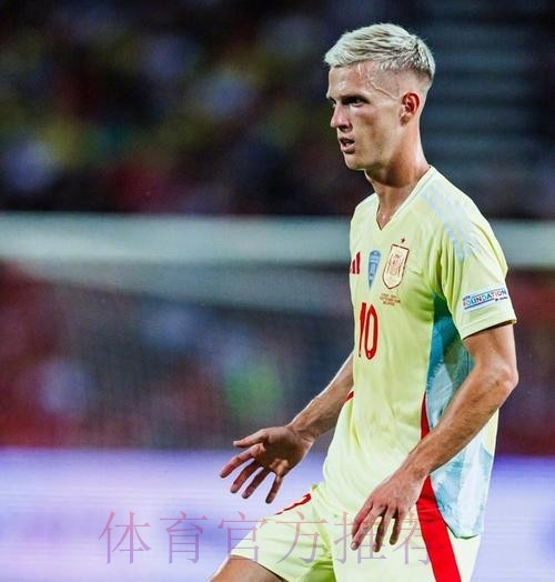 莱万谈皇马报价:确实曾考虑转会 不后悔留拜仁 莱万谈皇马报价:确实曾考虑转会 不后悔留拜仁